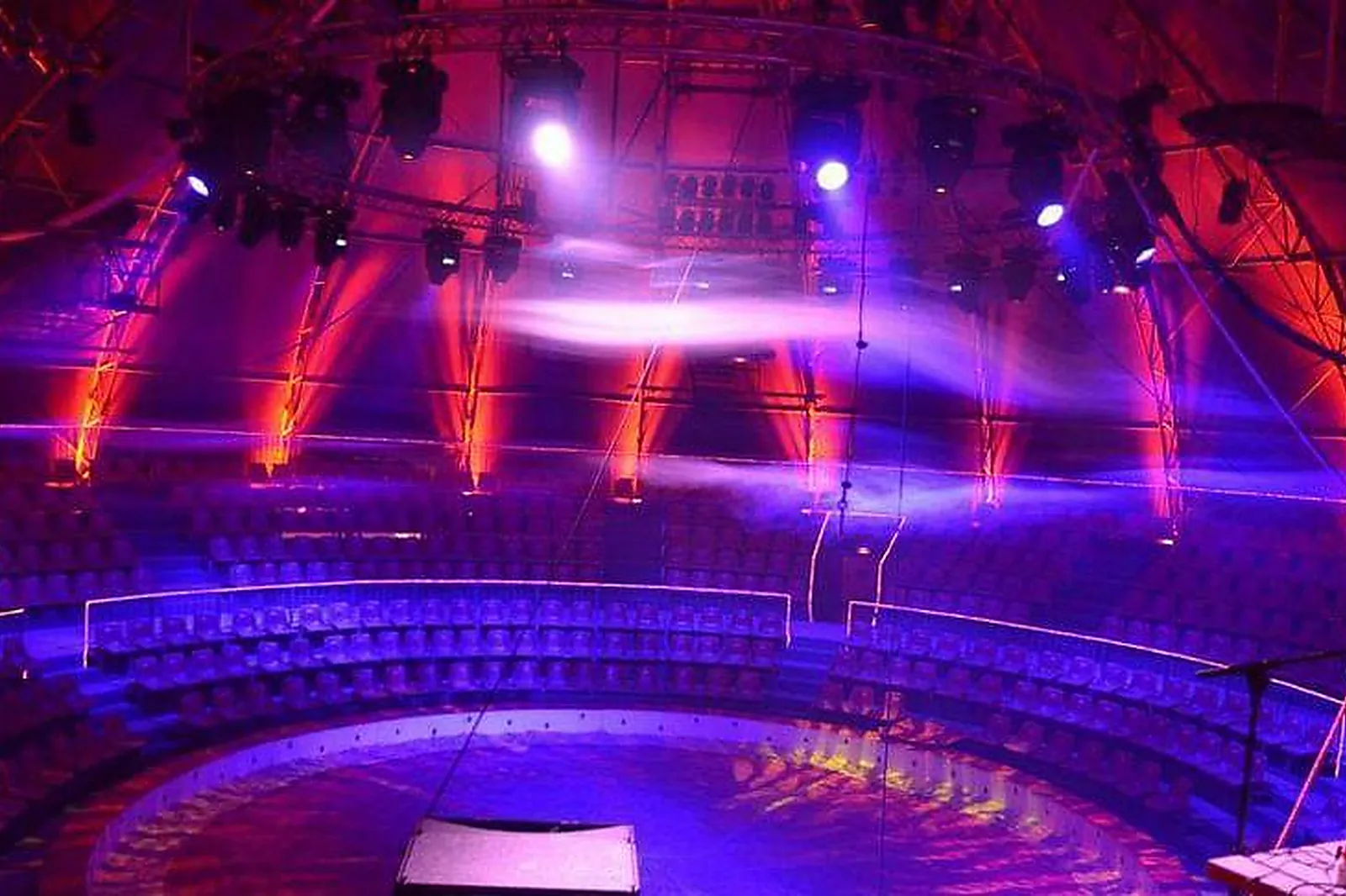 Lieux événementiels, VILLAGE DU CIRQUE MICHELETTY