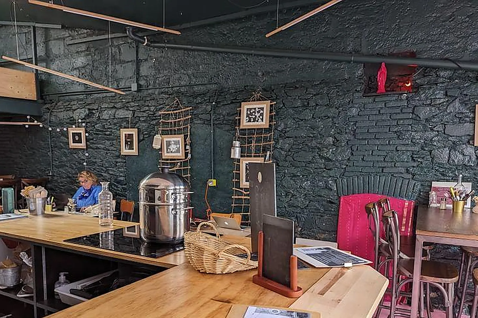 Lieux événementiels, VIRGINIE'S CAFÉ