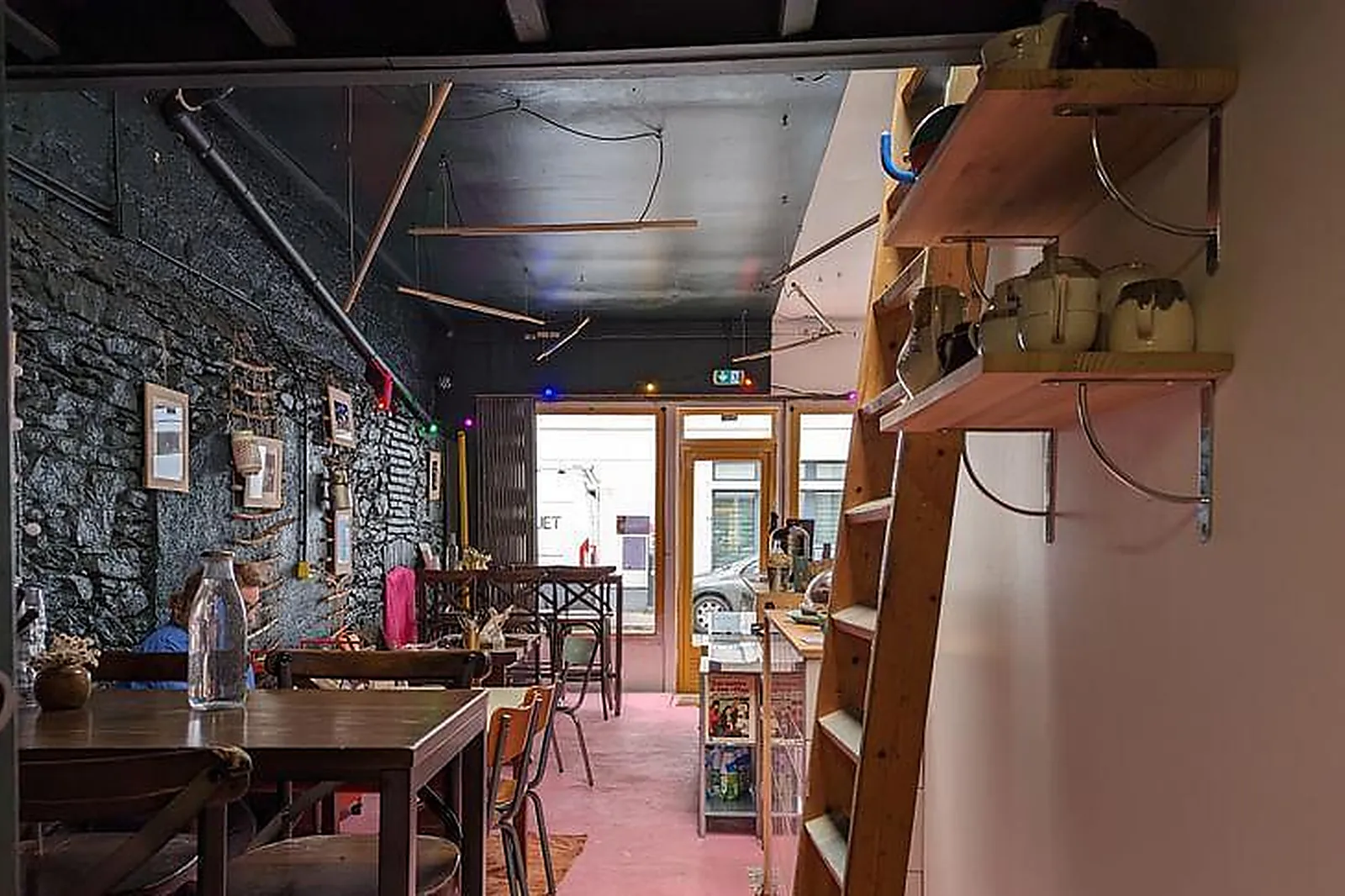 Lieux événementiels, VIRGINIE'S CAFÉ