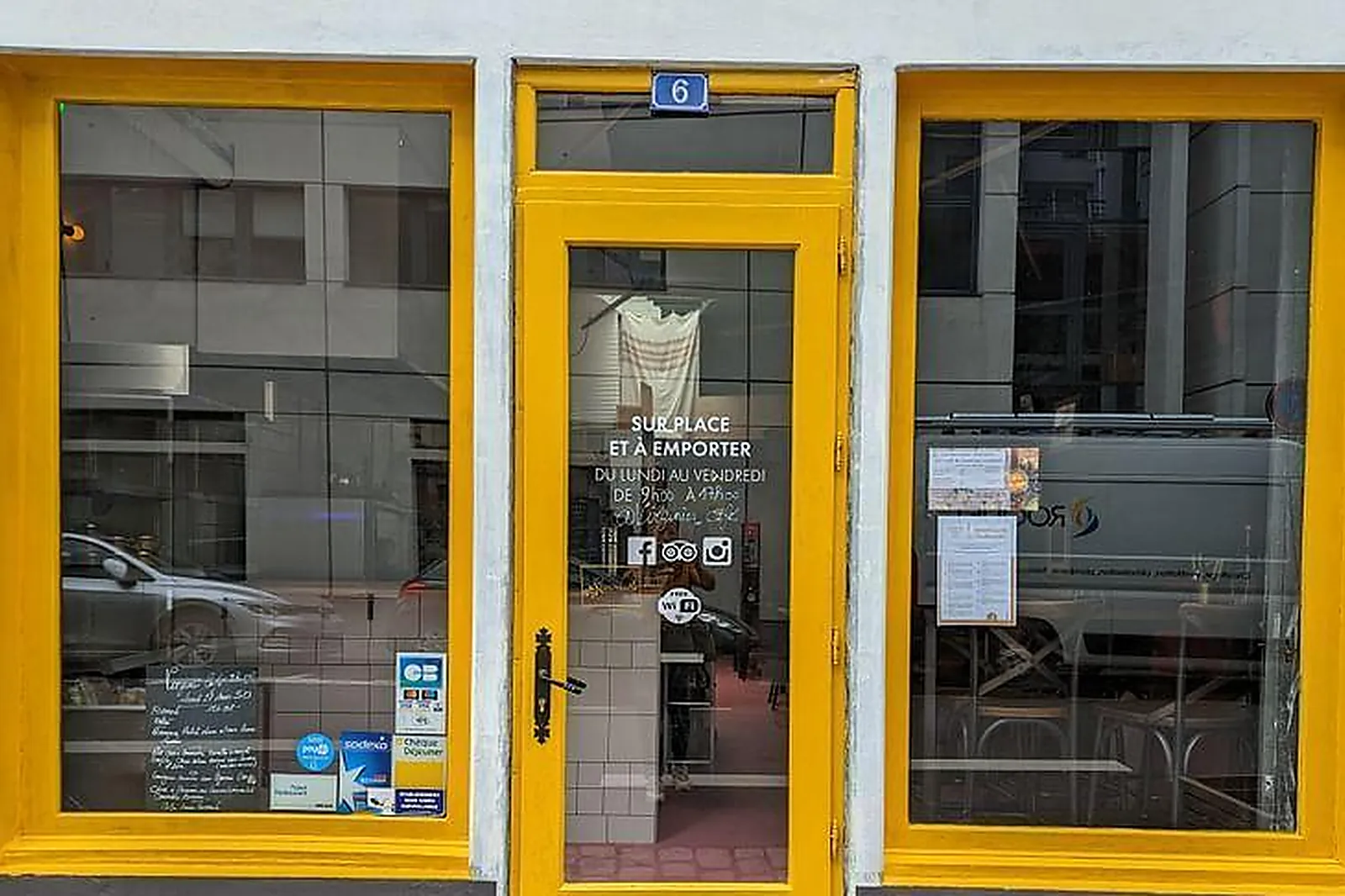 Lieux événementiels, VIRGINIE'S CAFÉ