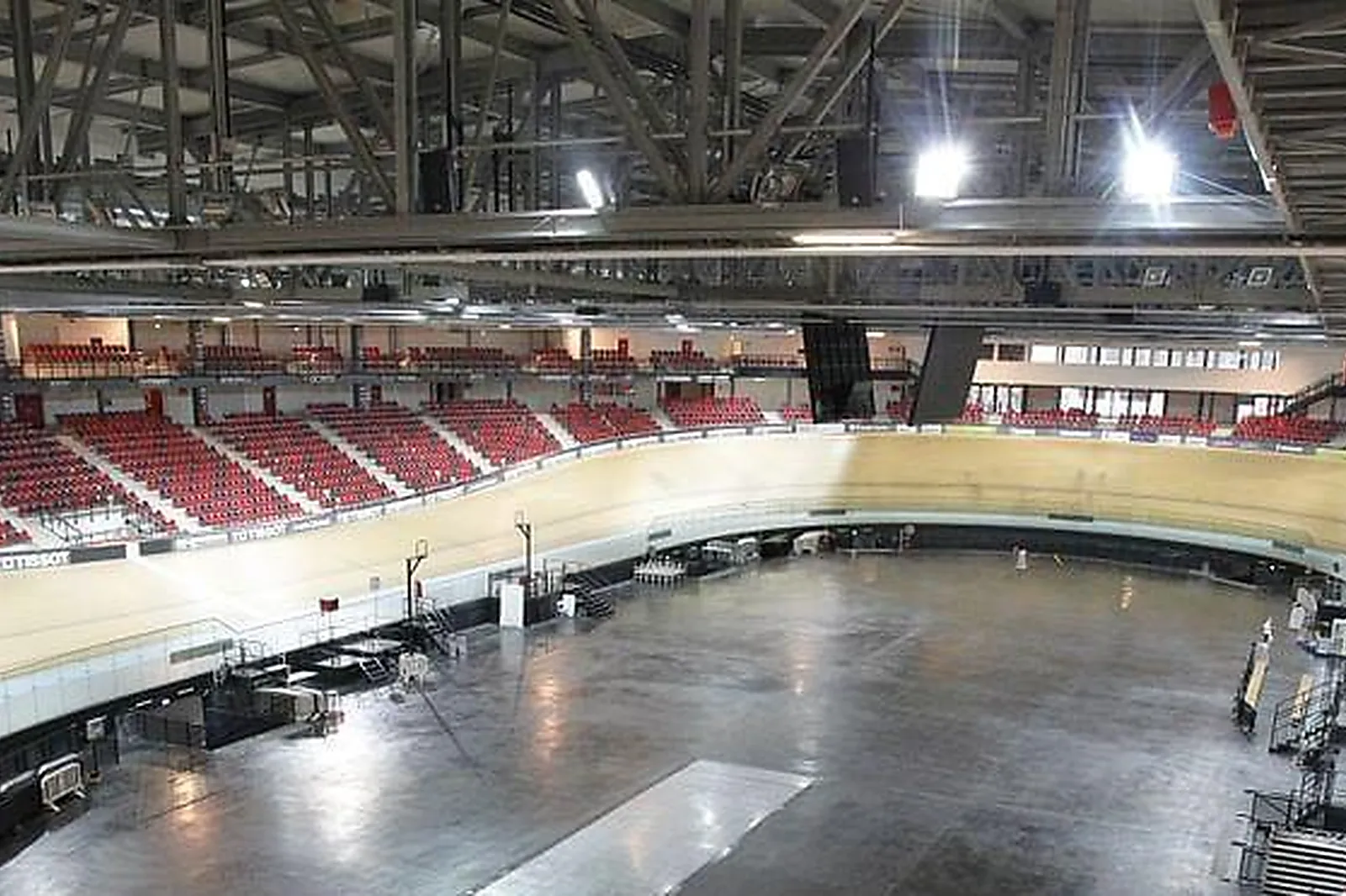 Lieux événementiels, VÉLODROME NATIONAL DE SAINT-QUENTIN-EN-YVELINES