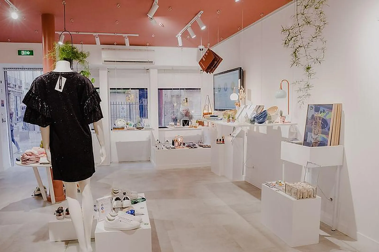 Lieux événementiels, WE ART FROM PARIS