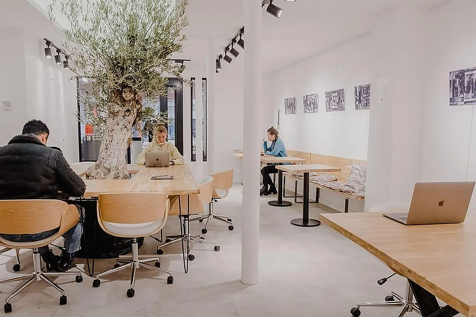 Lieux événementiels, WE ART FROM PARIS