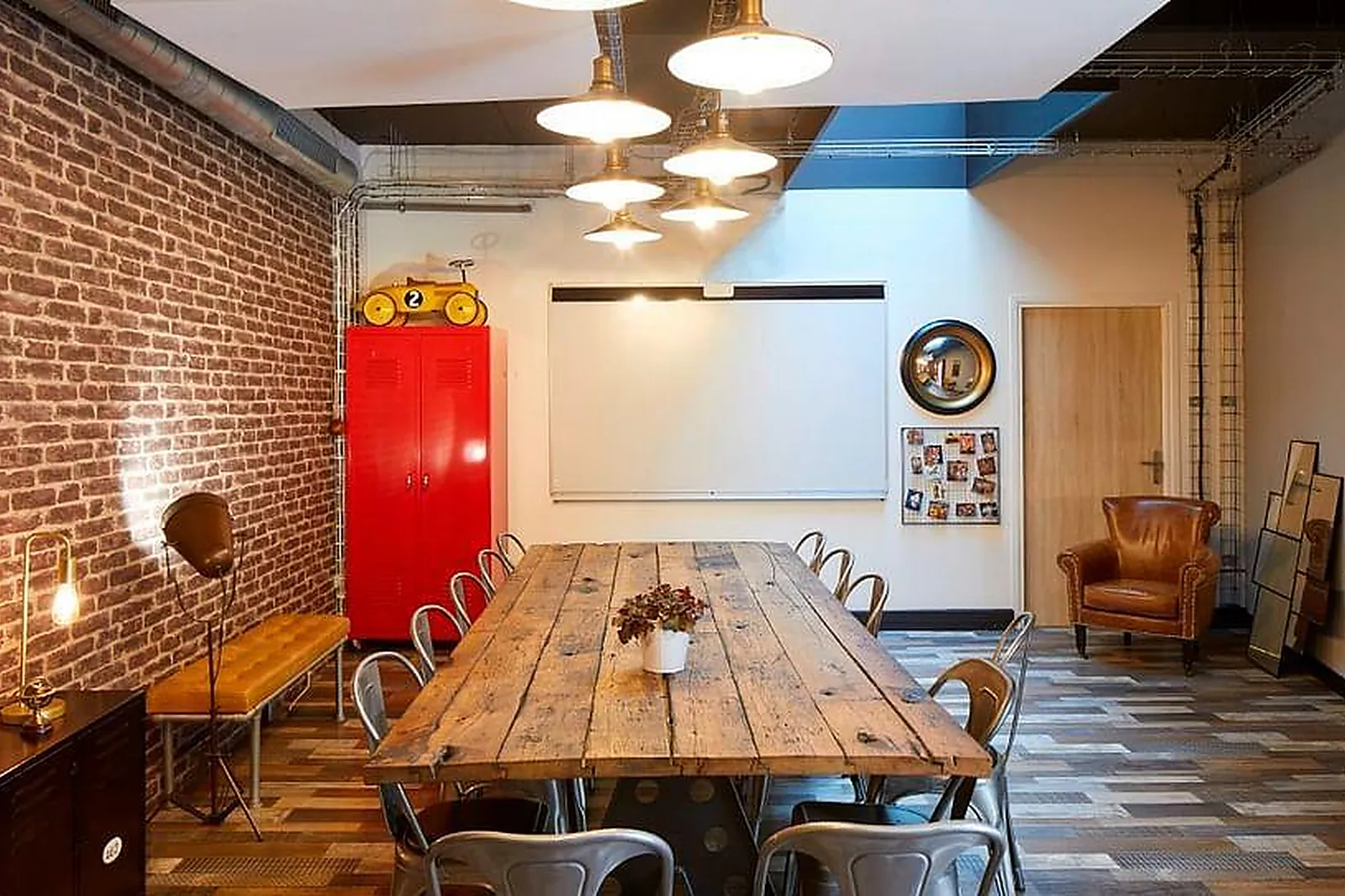 Lieux événementiels, WOJO ISSY-LES-MOULINEAUX