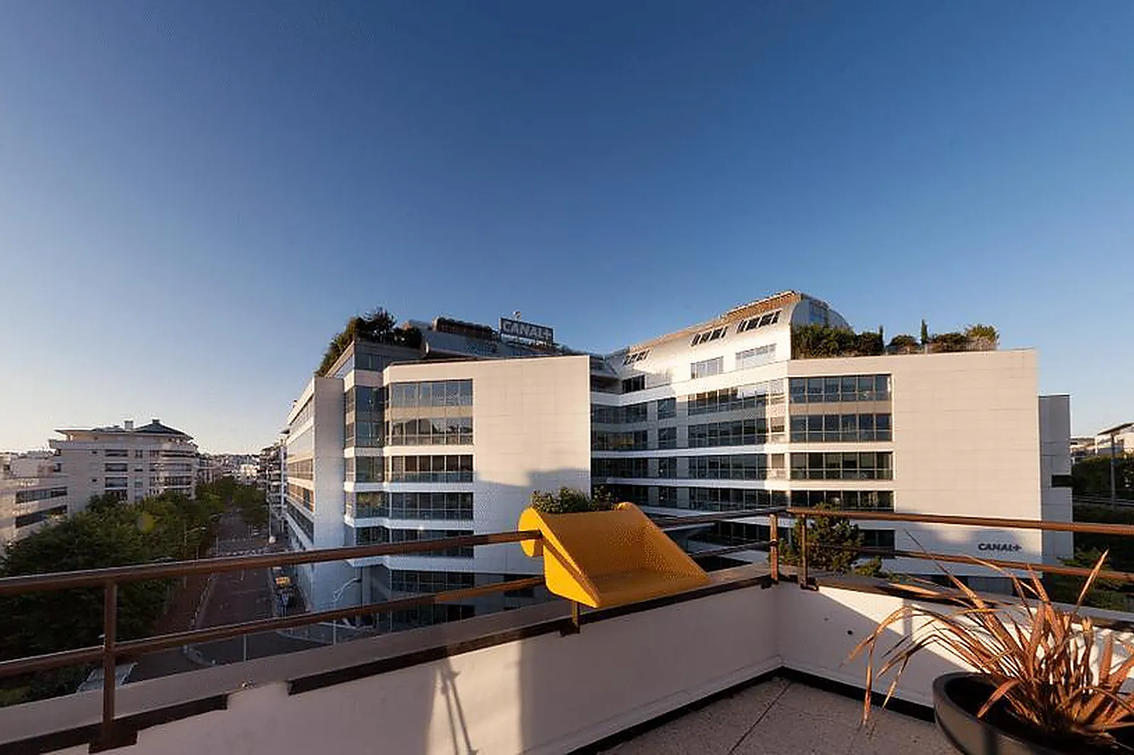 Lieux événementiels, WOJO ISSY-LES-MOULINEAUX