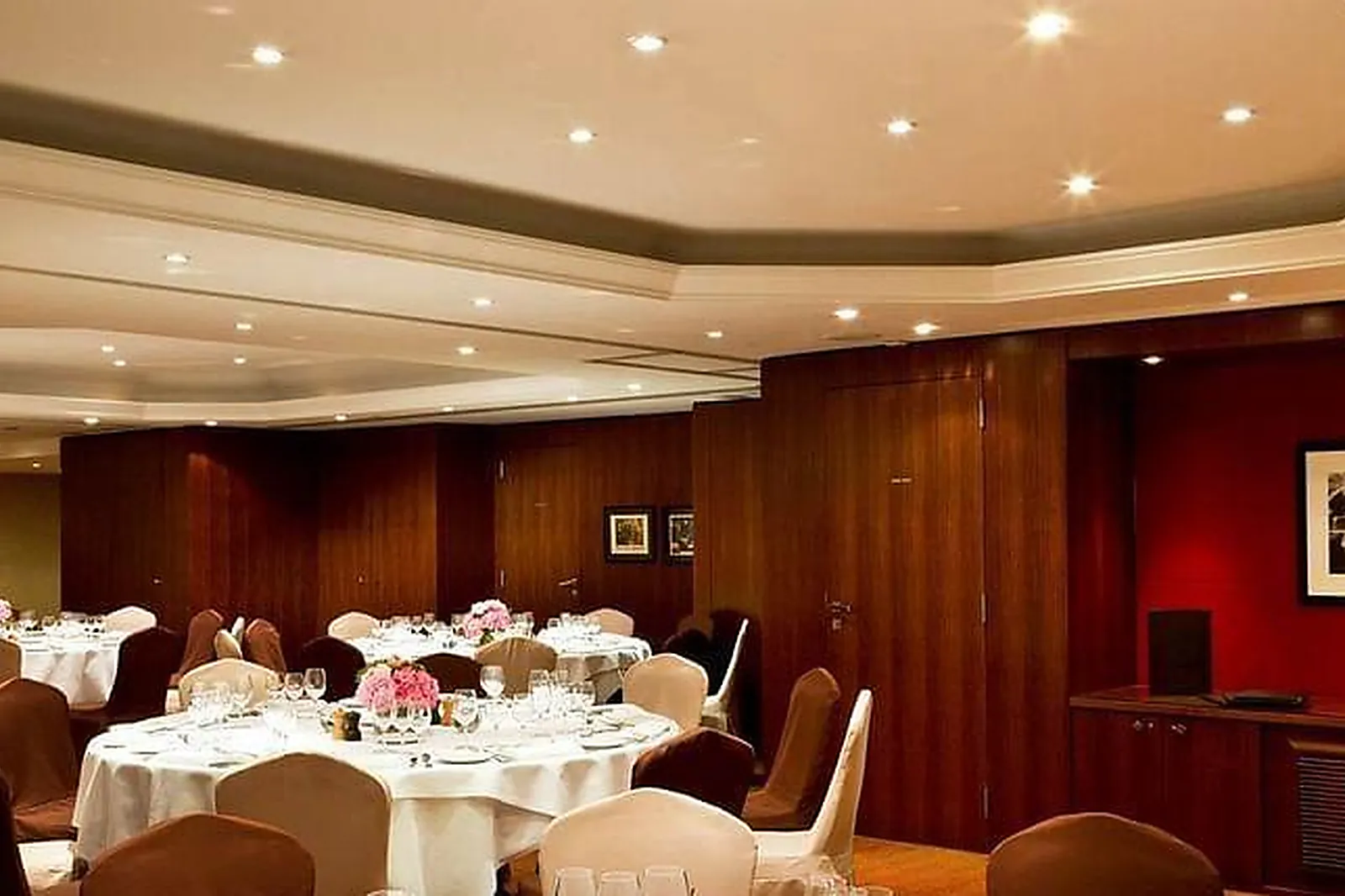 Lieux événementiels, WARWICK PARIS ****