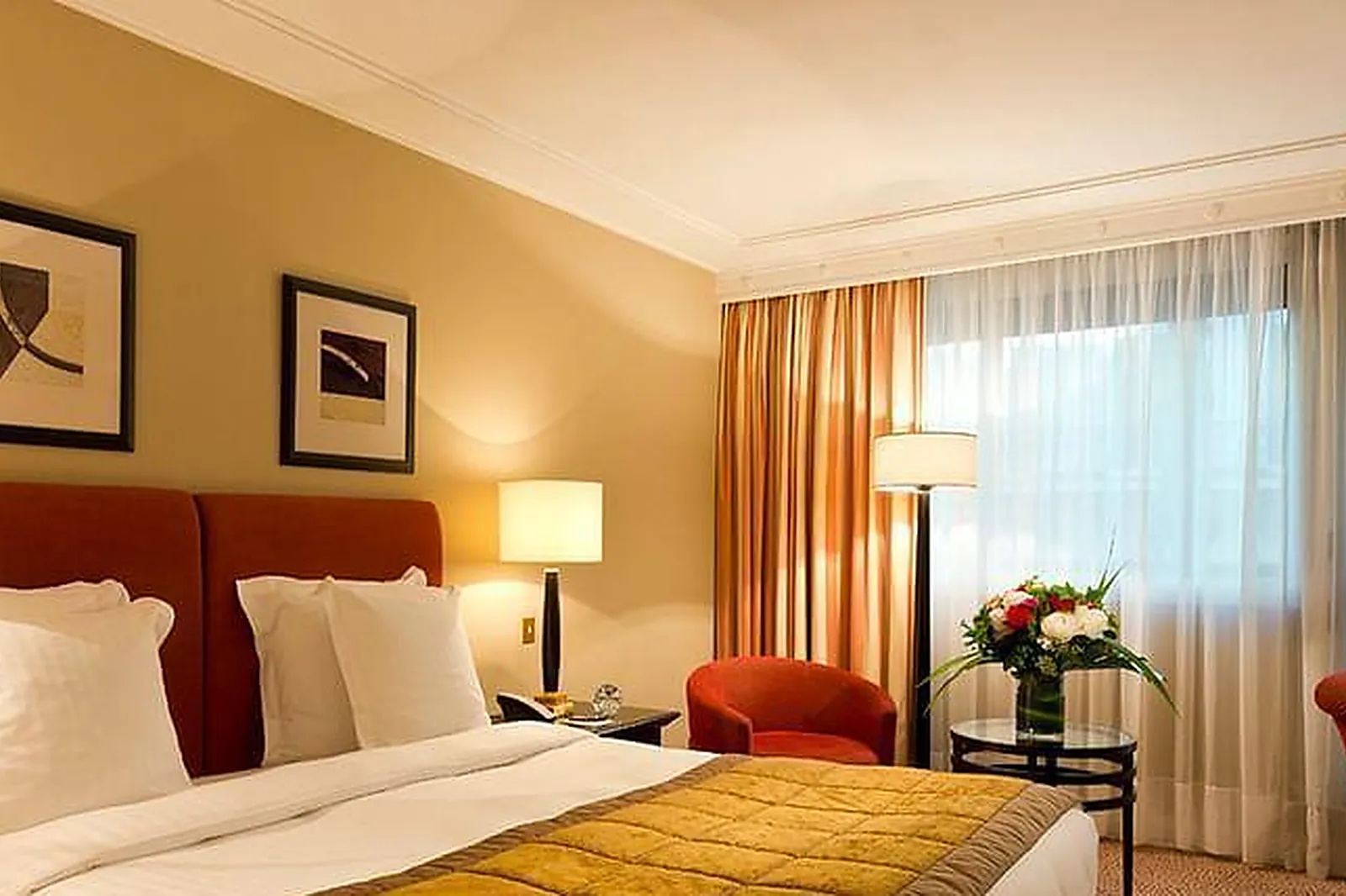 Lieux événementiels, WARWICK PARIS ****