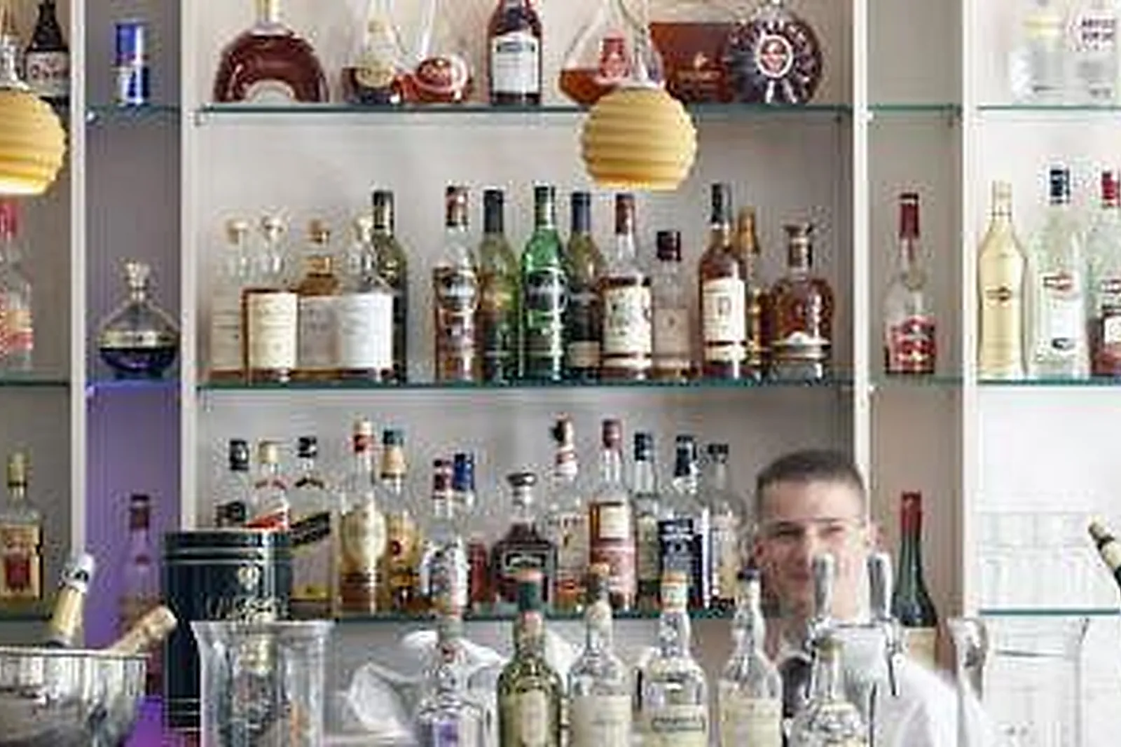 Lieux événementiels, WARWICK REINE ASTRID ****