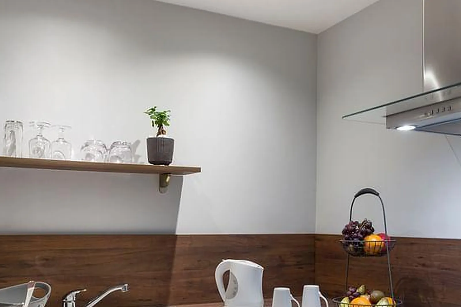 Lieux événementiels, WARWICK REINE ASTRID ****