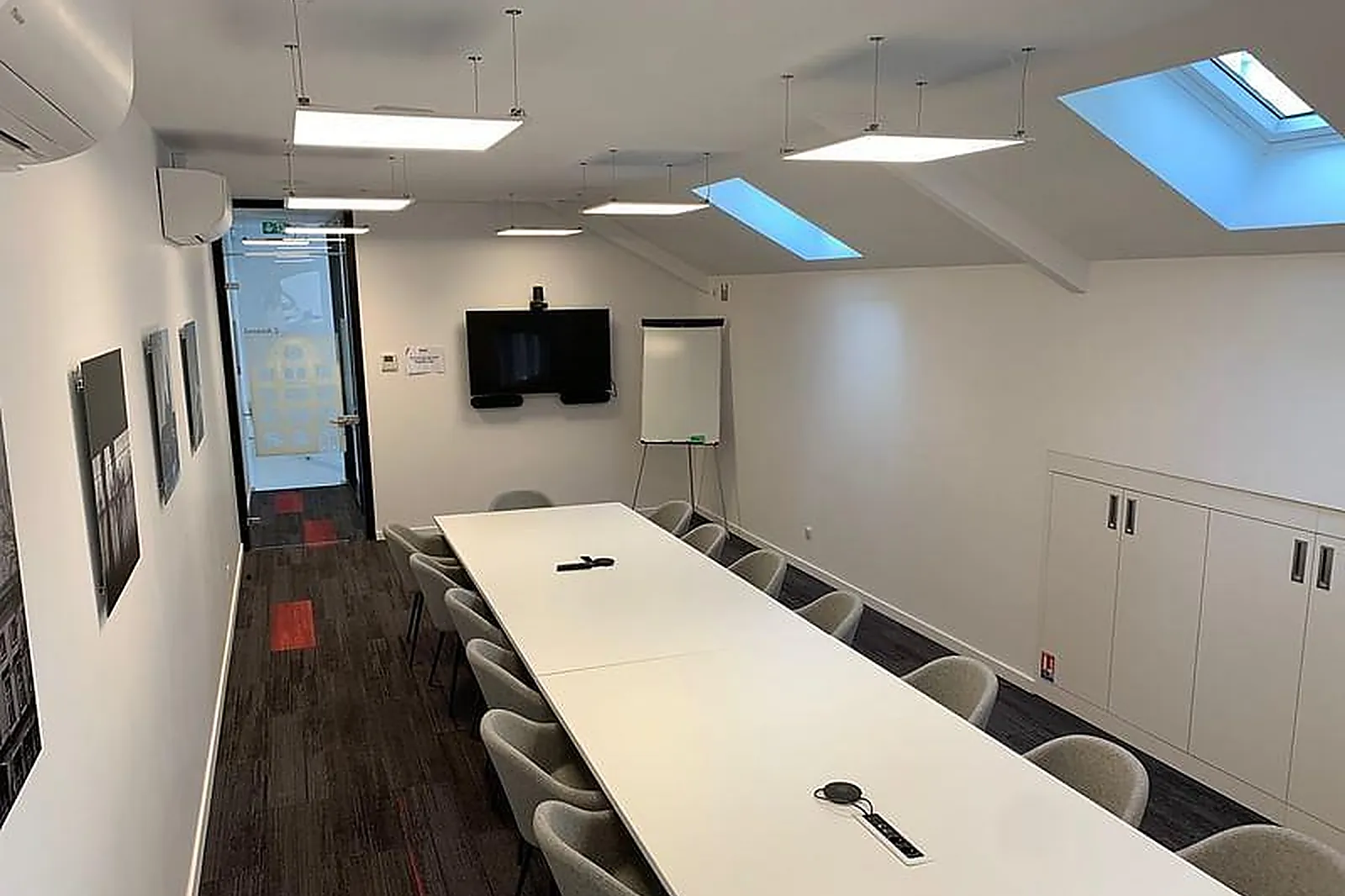 Lieux événementiels, WEASY