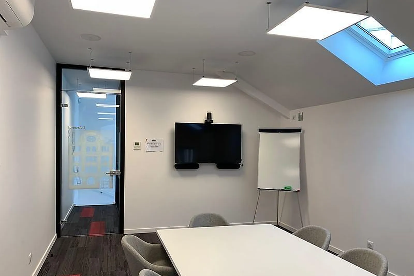 Lieux événementiels, WEASY