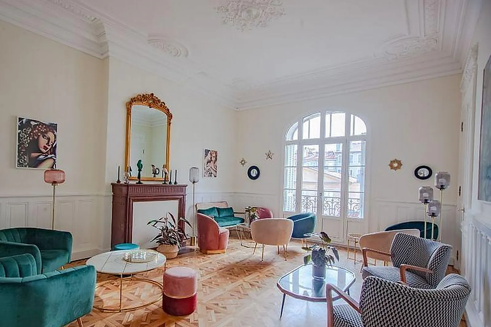 Lieux événementiels, WEENO