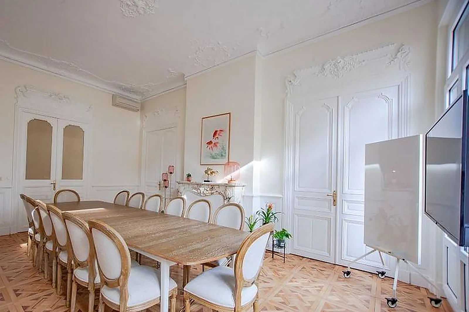 Lieux événementiels, WEENO