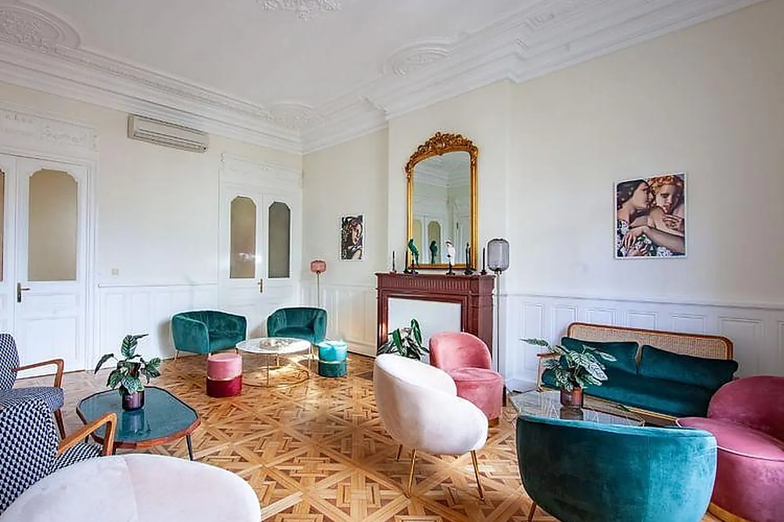 Lieux événementiels, WEENO