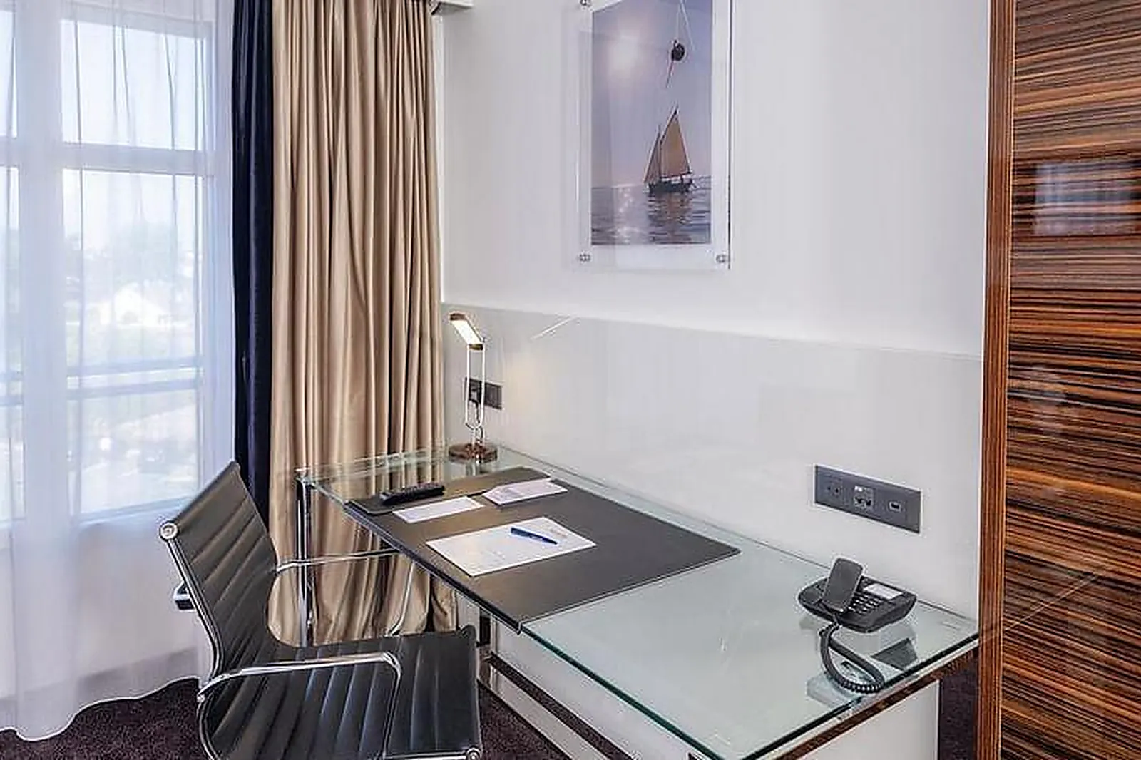 Lieux événementiels, WESTOTEL LE POULIGUEN - LA BAULE ****