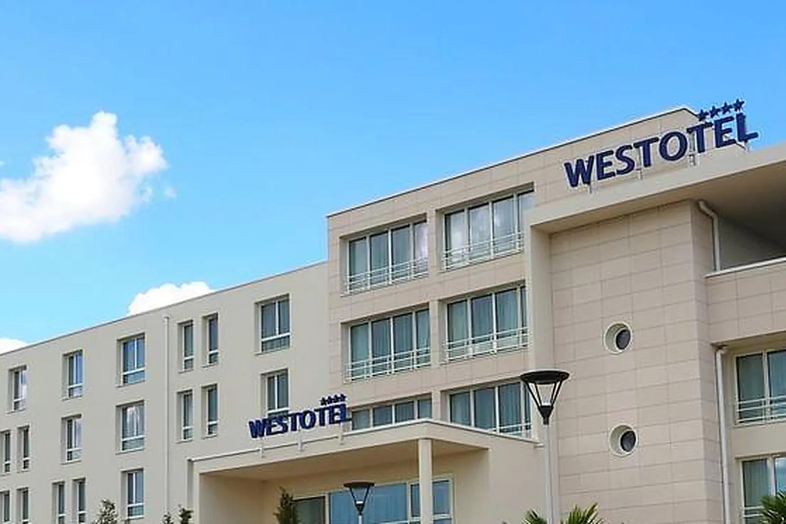 Lieux événementiels, POLYPOUSS