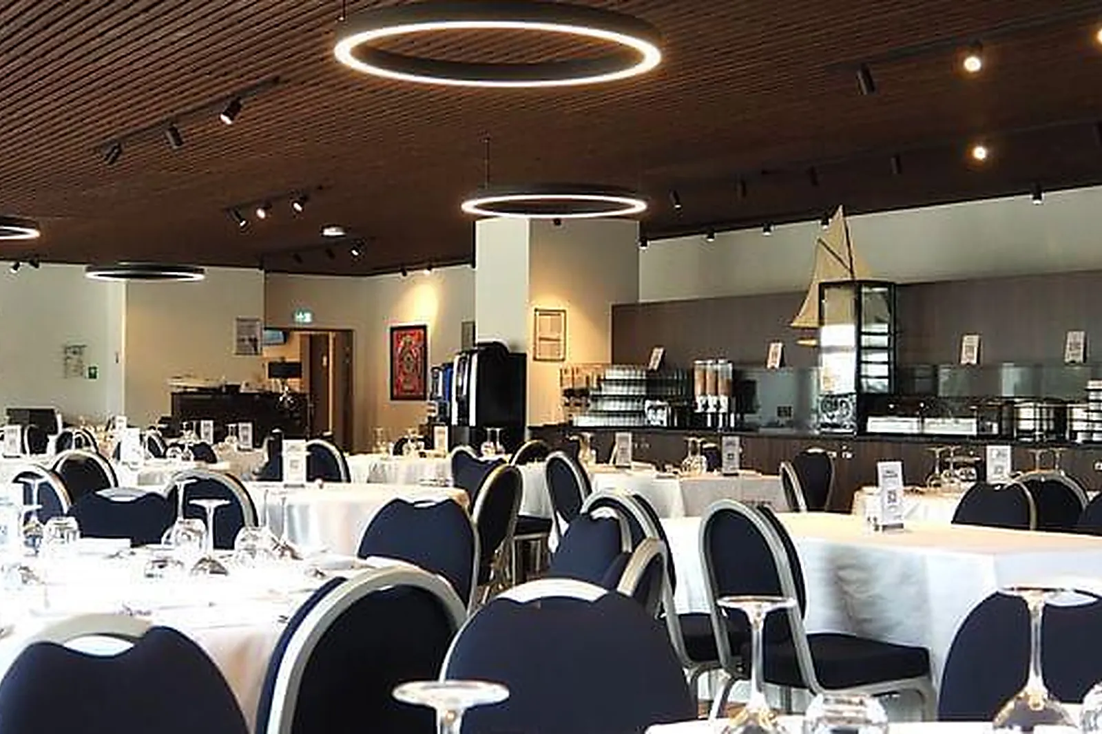 Lieux événementiels, POLYPOUSS