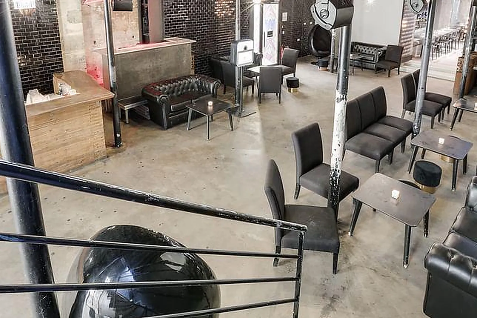 Lieux événementiels, WHO'S