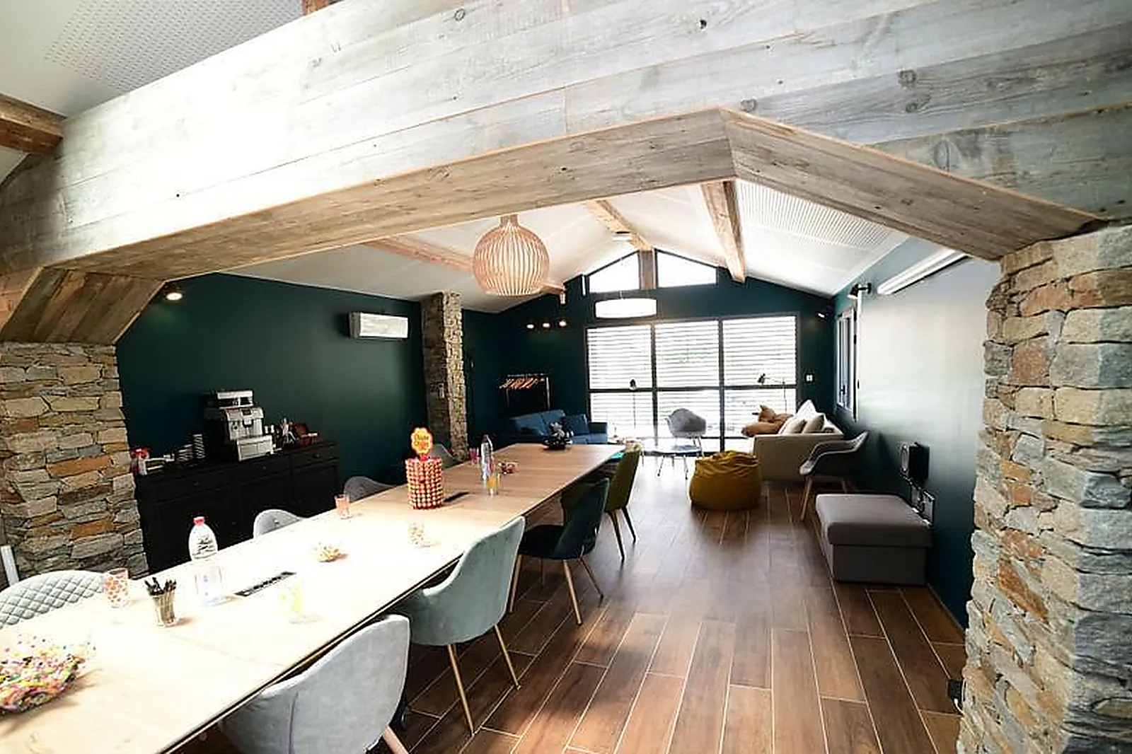 Lieux événementiels, WORK AND PLAY