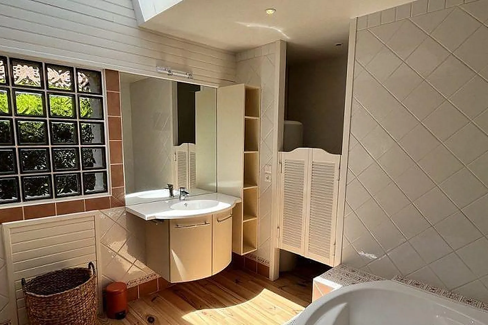 Lieux événementiels, WORKPACKERS - LA VILLA DES PINS