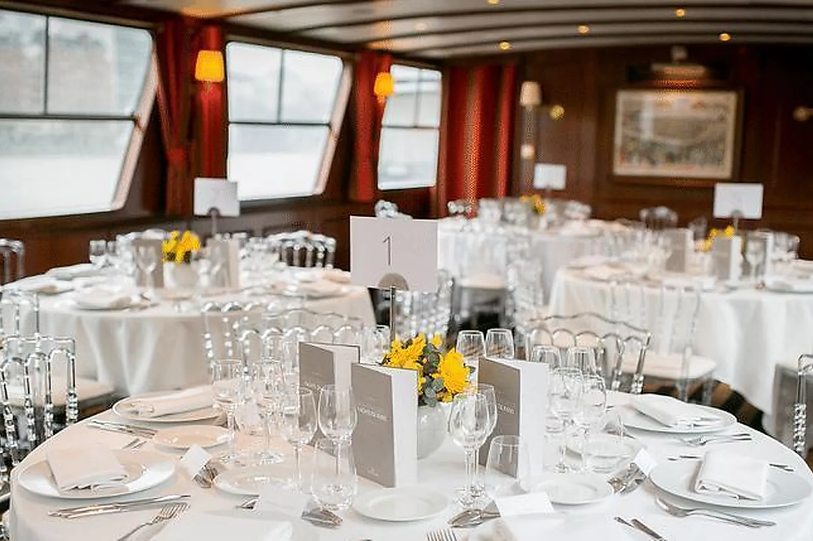 Lieux événementiels, YACHTS DE PARIS - L'ACAJOU