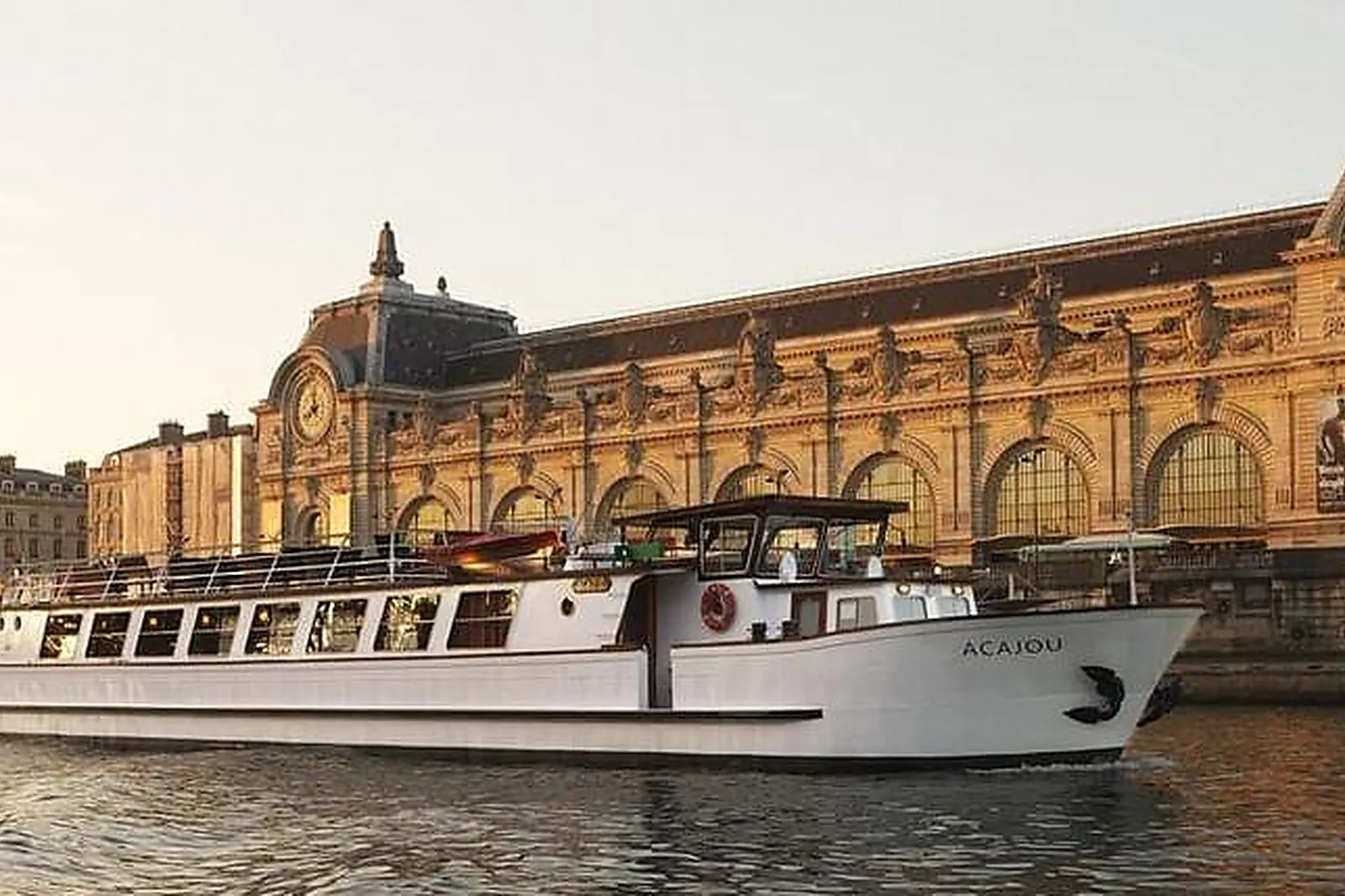 Lieux événementiels, YACHTS DE PARIS - L'ACAJOU
