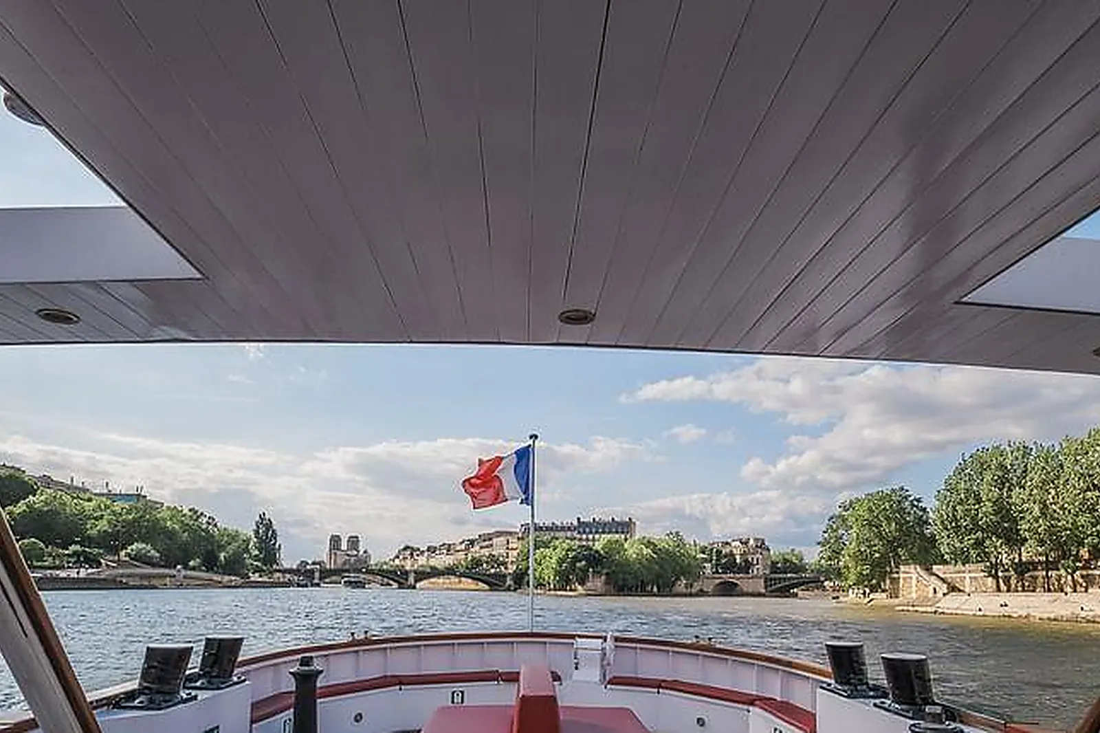 Lieux événementiels, YACHTS DE PARIS - L'ACAJOU