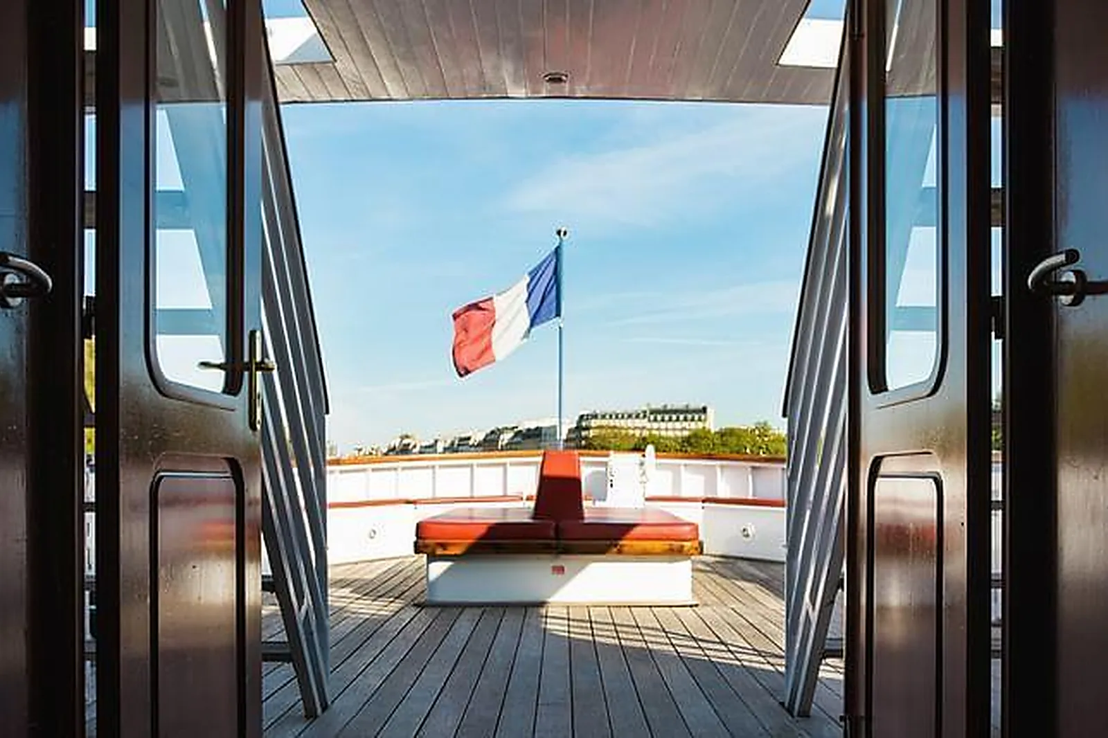 Lieux événementiels, YACHTS DE PARIS - L'ACAJOU