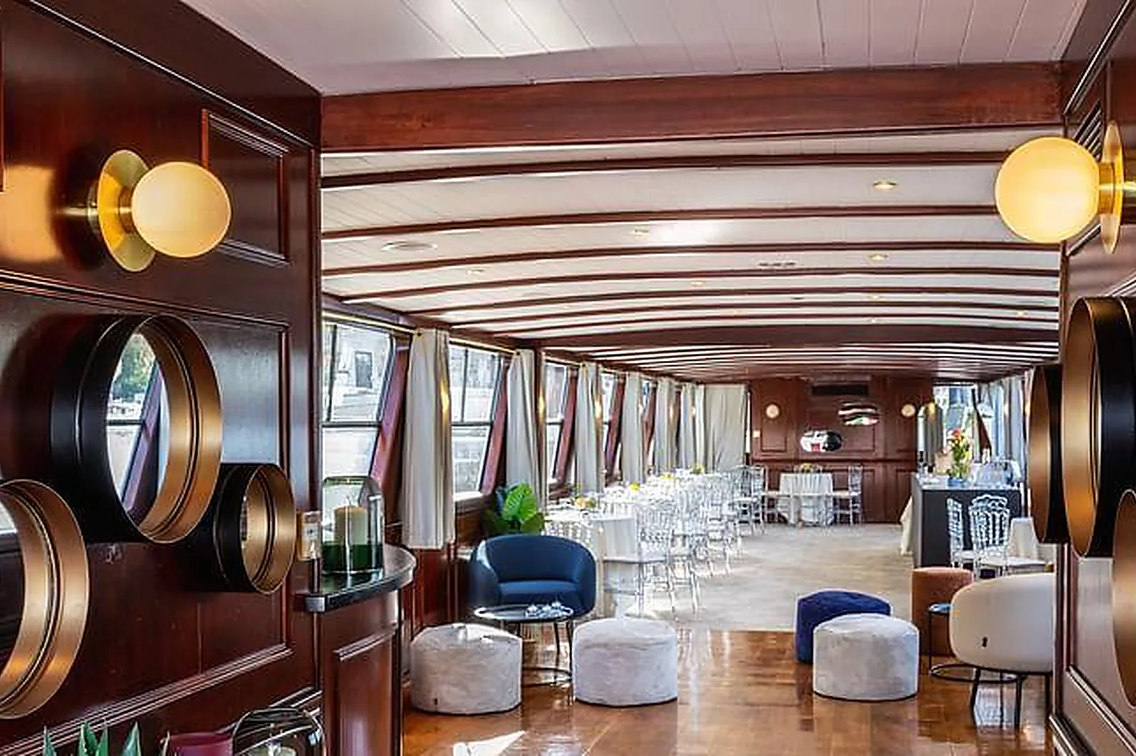 Lieux événementiels, YACHTS DE PARIS - L'ACAJOU