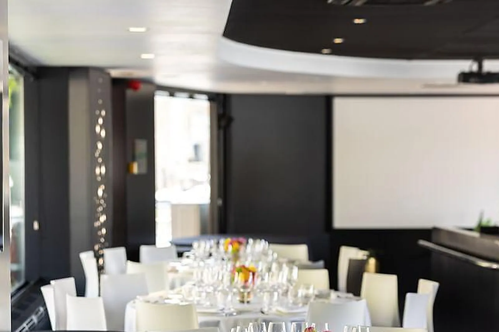 Lieux événementiels, YACHTS DE PARIS - MIRAGE