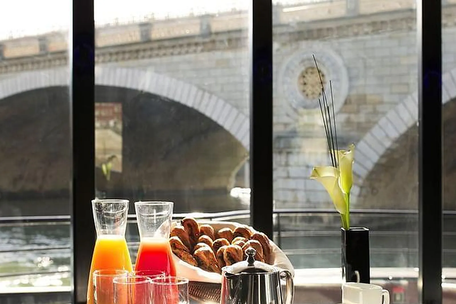 Lieux événementiels, YACHTS DE PARIS - MIRAGE