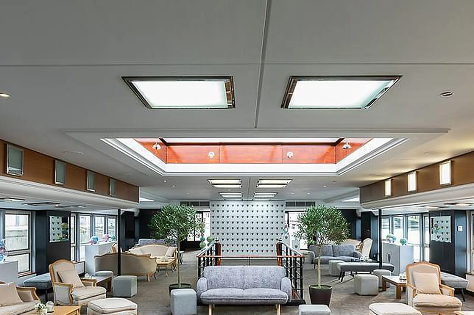 Lieux événementiels, YACHTS DE PARIS - PAQUEBOT