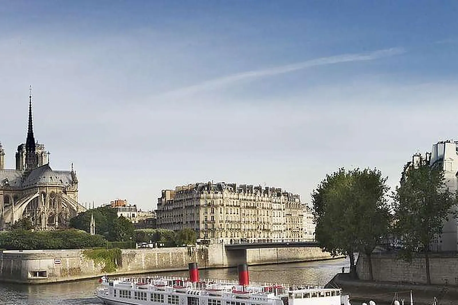 Lieux événementiels, YACHTS DE PARIS - PAQUEBOT