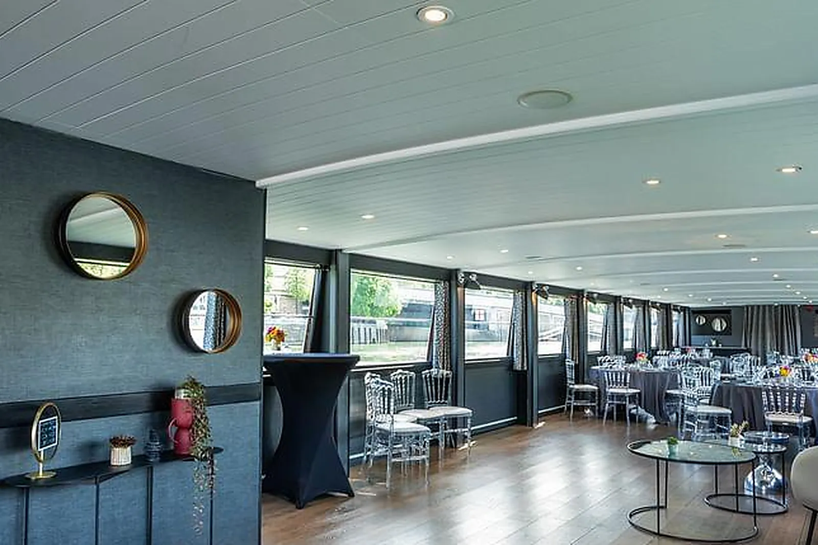 Lieux événementiels, YACHTS DE PARIS - VICTORIA