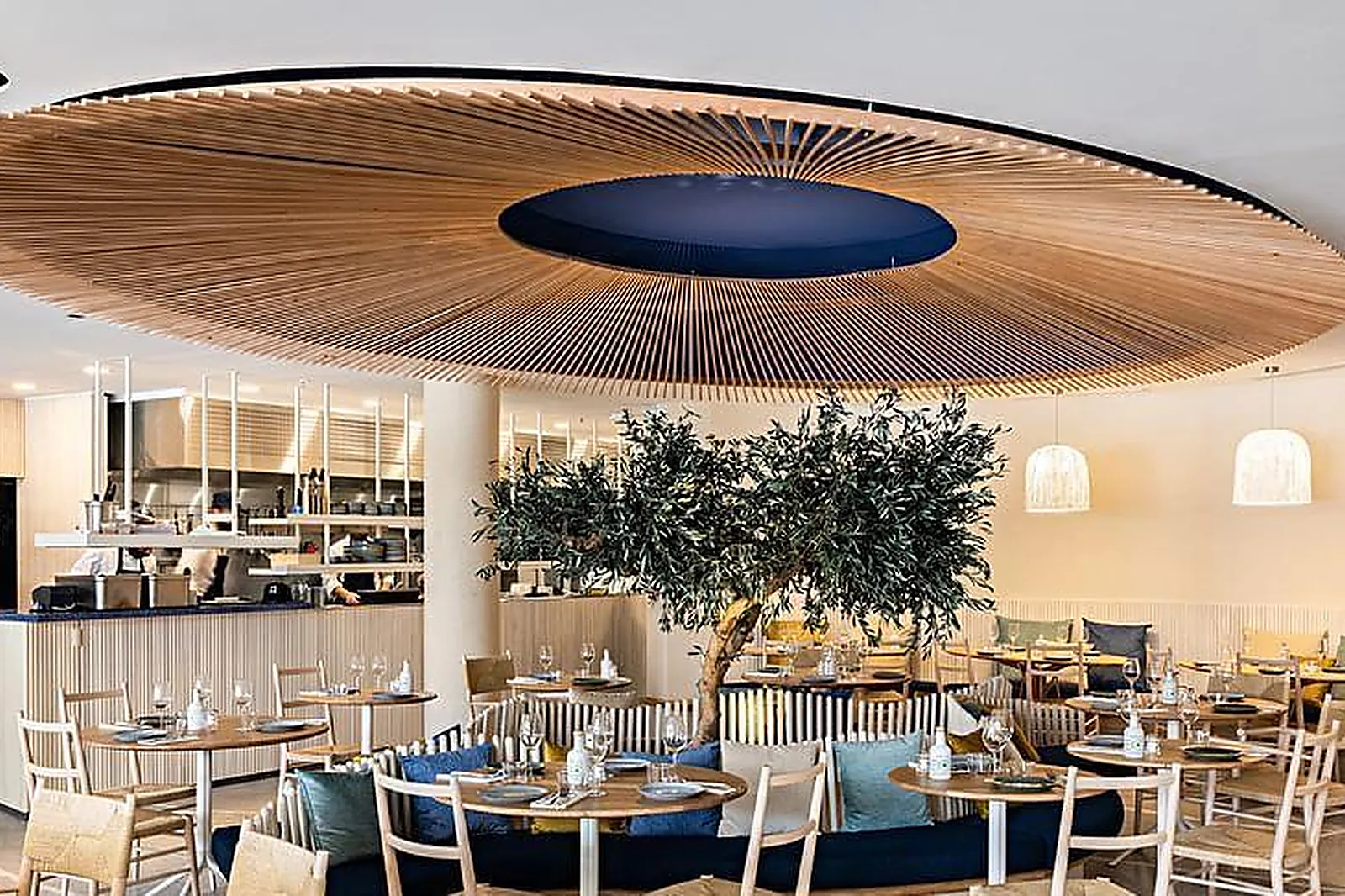 Lieux événementiels, YAYA ANTHONY