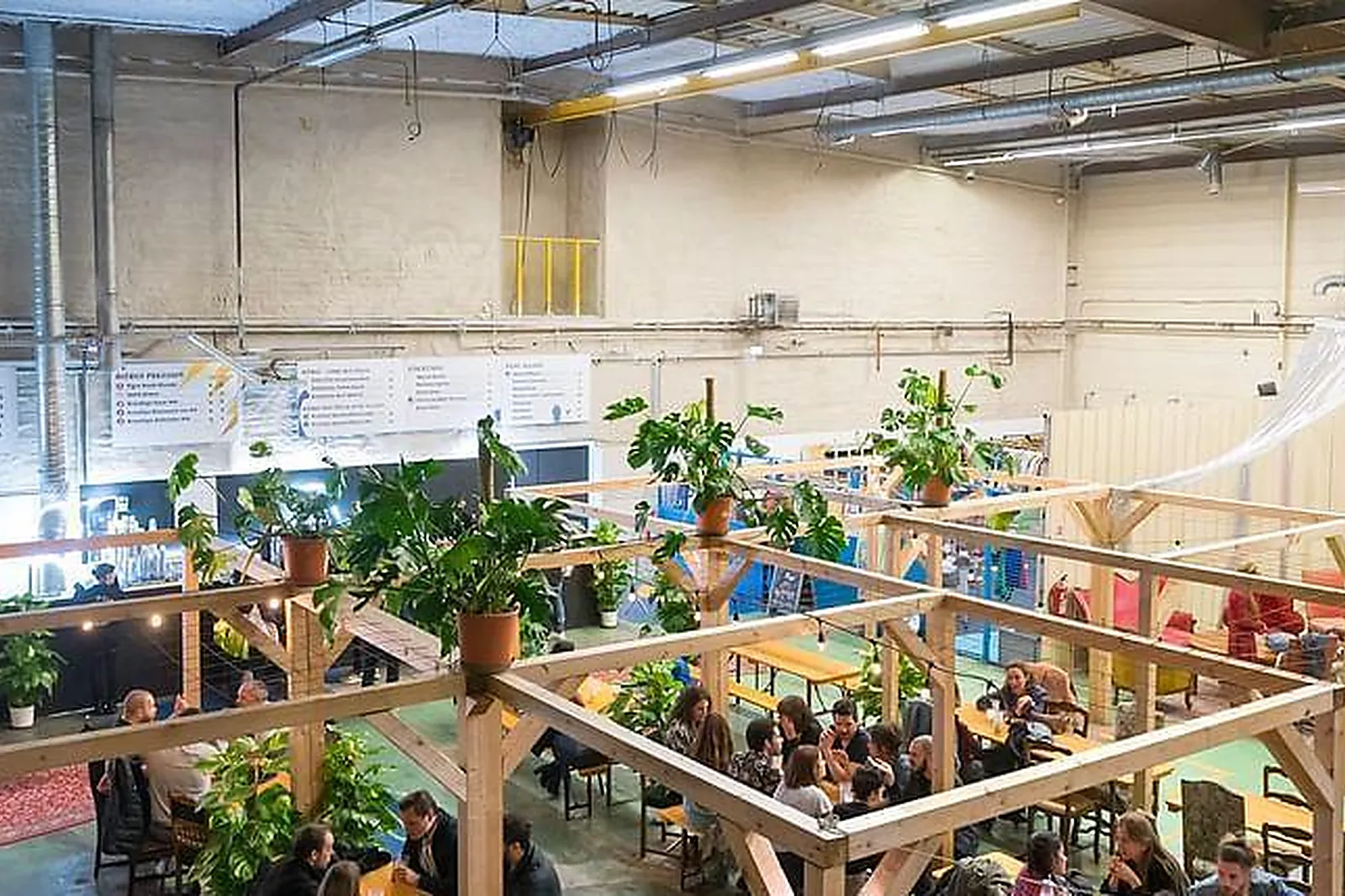 Lieux événementiels, LA CITÉ DES HALLES