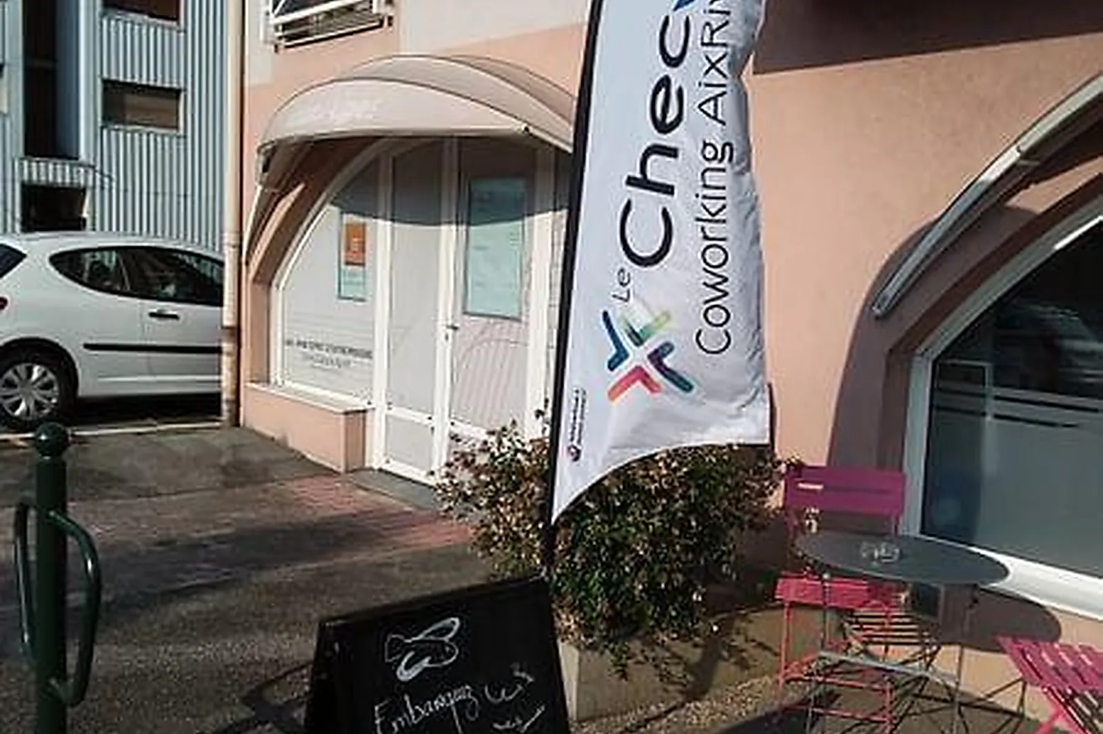 Lieux événementiels, LE CHECK-IN