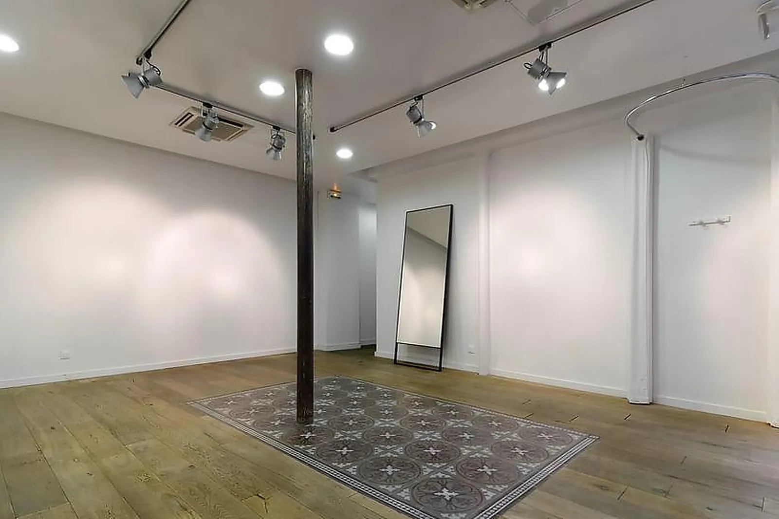 Lieux événementiels, SHOWROOM | LUNDI9HEURES