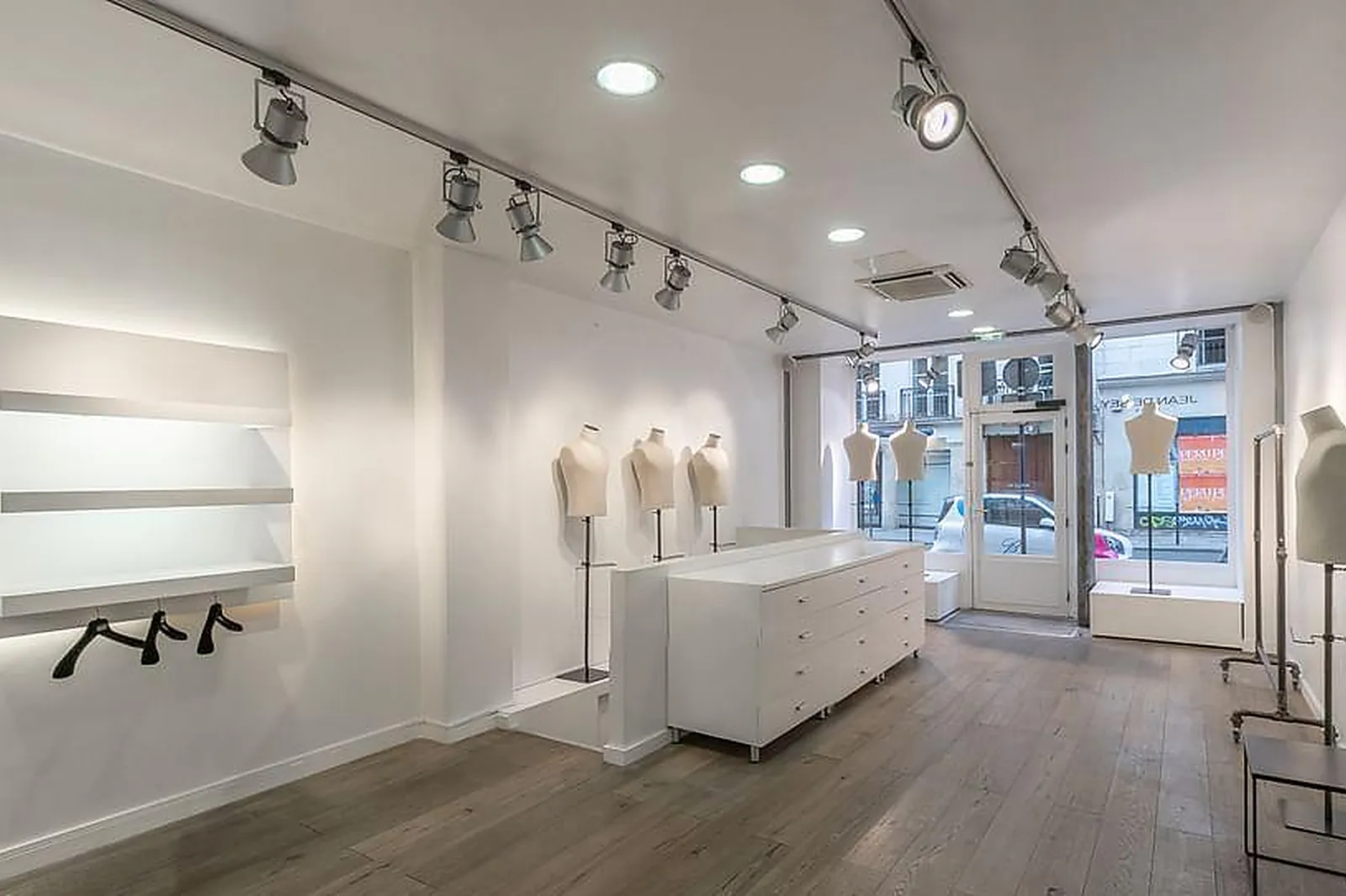 Lieux événementiels, SHOWROOM | LUNDI9HEURES