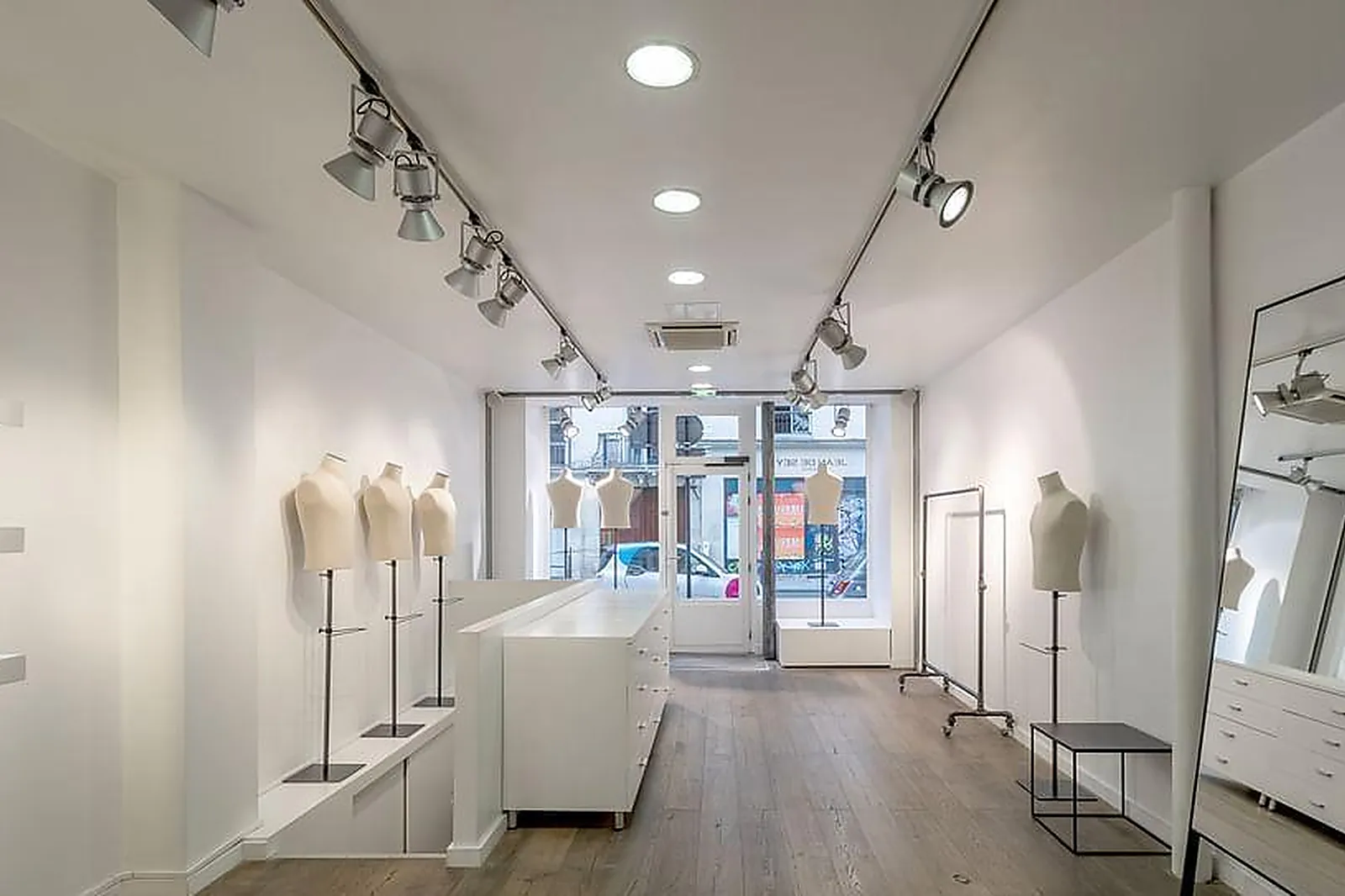 Lieux événementiels, SHOWROOM | LUNDI9HEURES