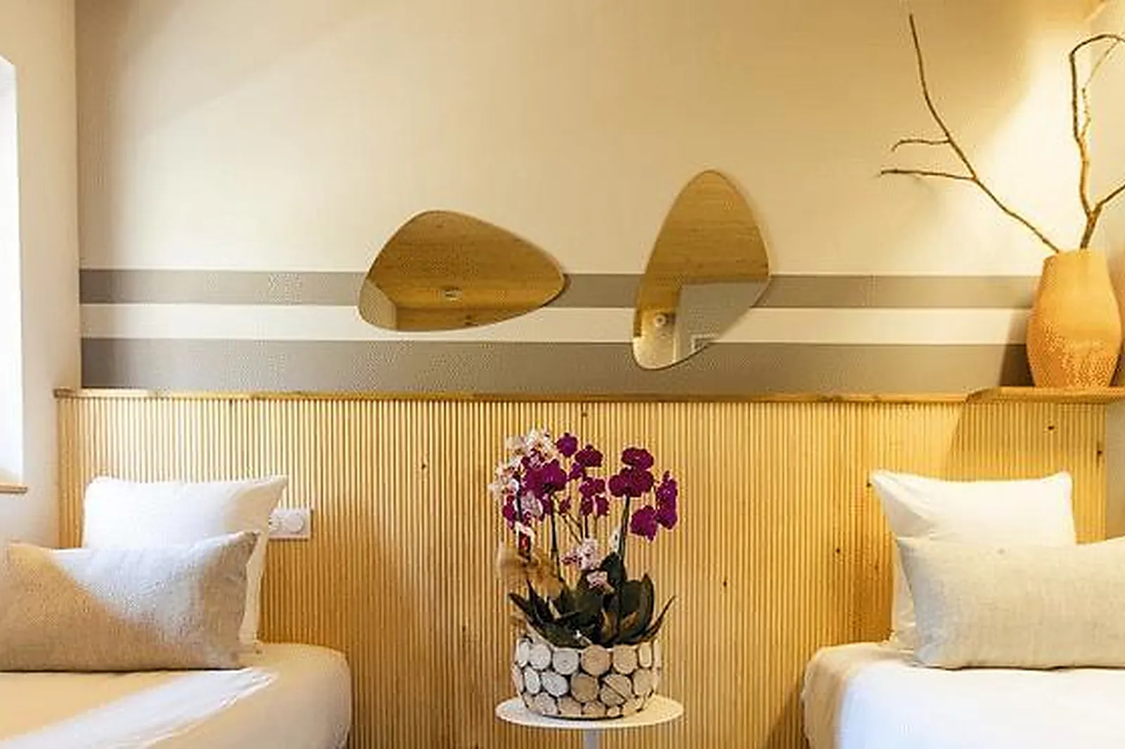 Lieux événementiels, CAVE CQFD