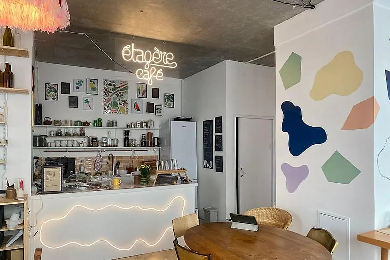 Lieux événementiels, ÉTAGÈRE CAFÉ