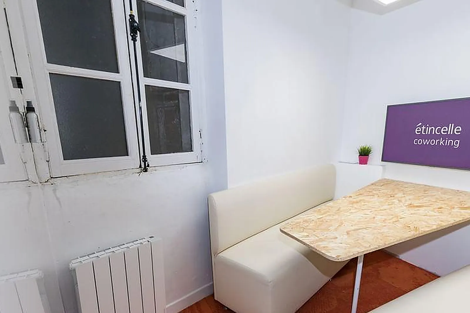 Lieux événementiels, NEXT-U CAFÉ