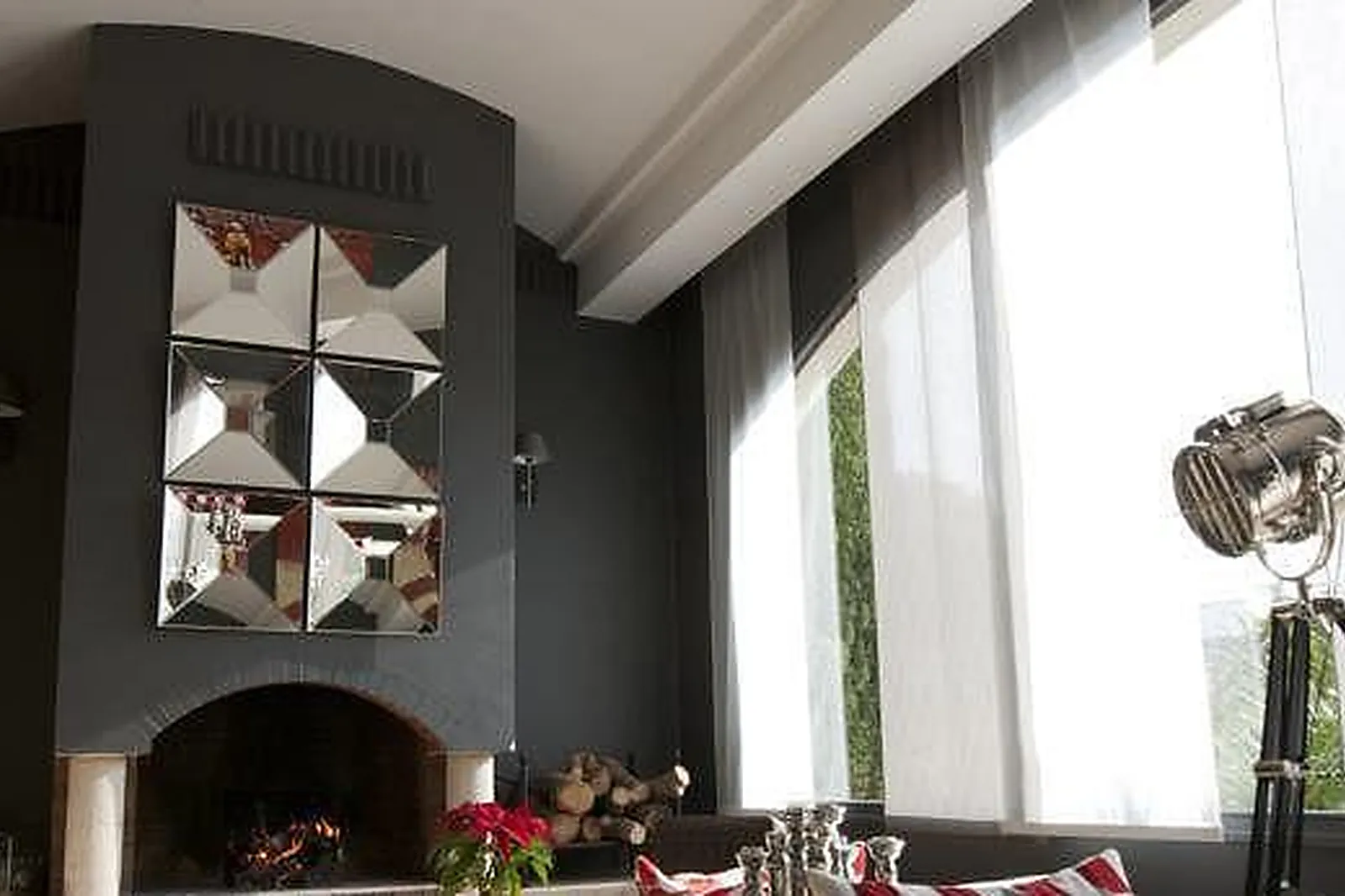 Lieux événementiels, ÎLE DE LA LAGUNE *****