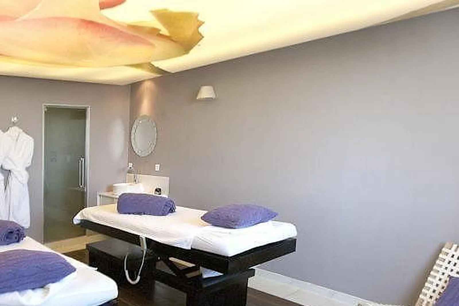 Lieux événementiels, ÎLE DE LA LAGUNE *****