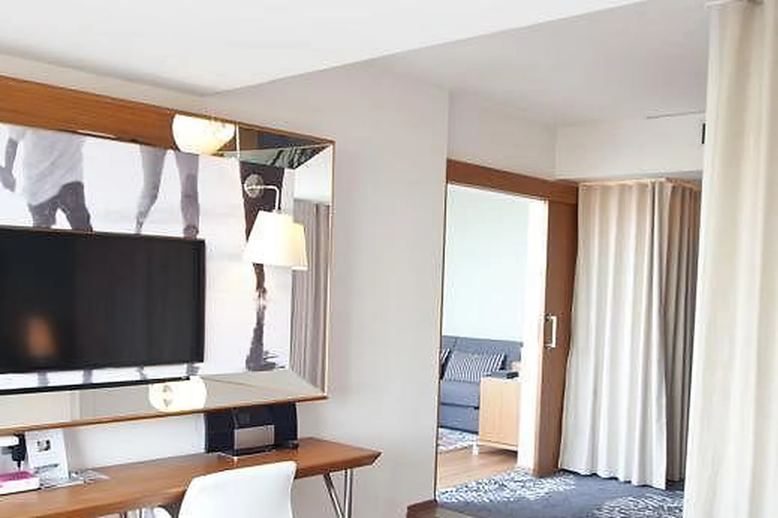 Lieux événementiels, ÎLE DE LA LAGUNE *****