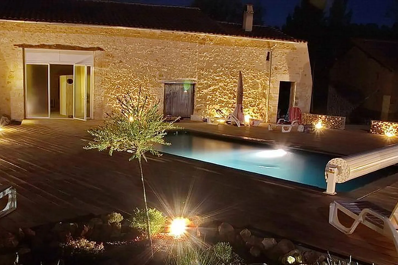 Lieux événementiels, Ô DÉLICES DE LA MONNERIE