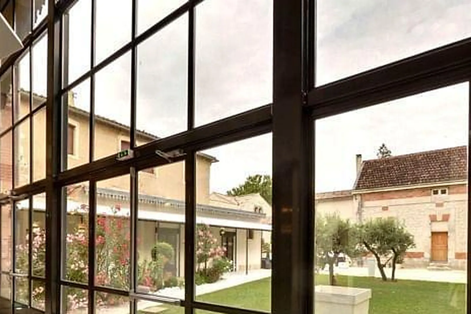 Lieux événementiels, Ô TRUSQUIN PAR CÉDRIC DENAUX