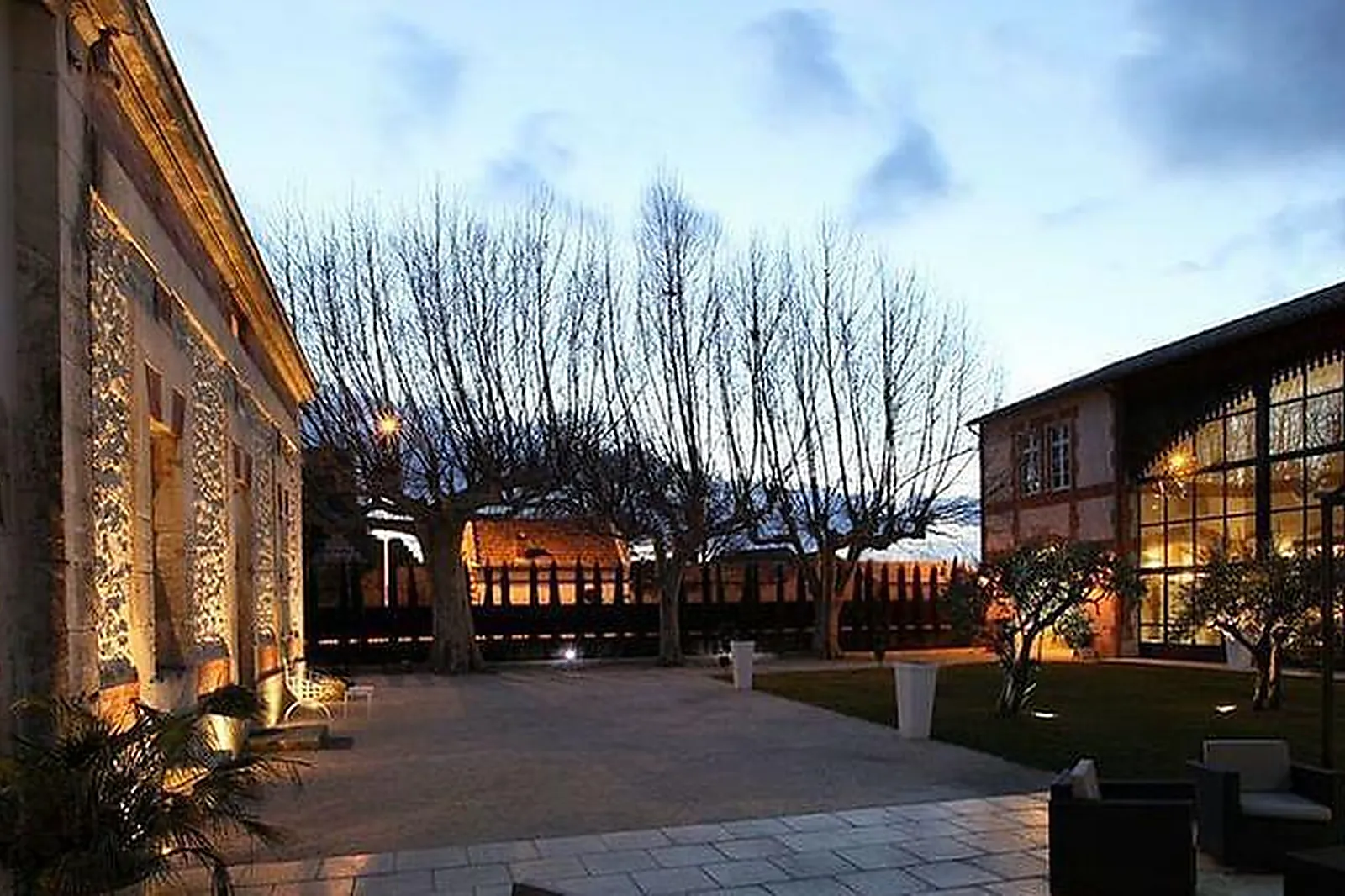 Lieux événementiels, Ô TRUSQUIN PAR CÉDRIC DENAUX